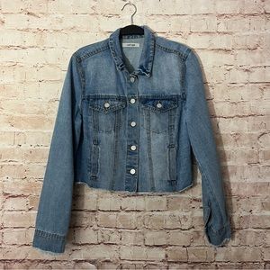 Refuge medium wash cut out denim jacket size large